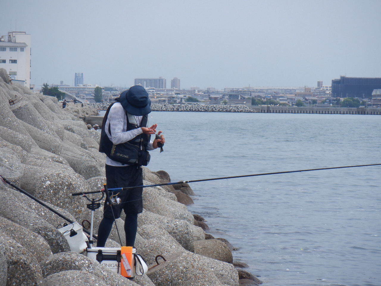 釣り 2025年8月9日「真夏の堤防と磯でヒット連発！<br>対馬ショアジギング